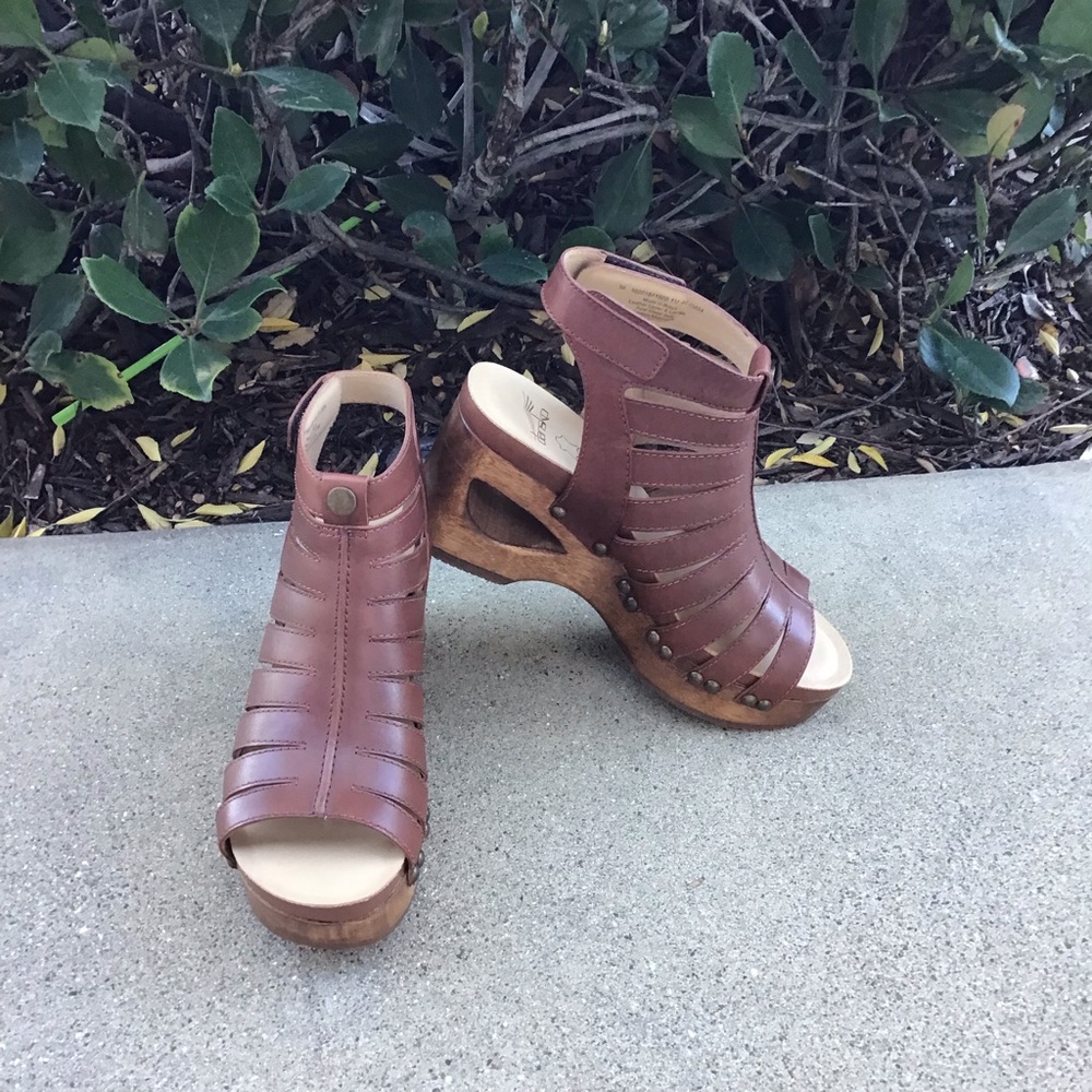 Dansko Adie Tan calf Brown Leather Women's Sandals
